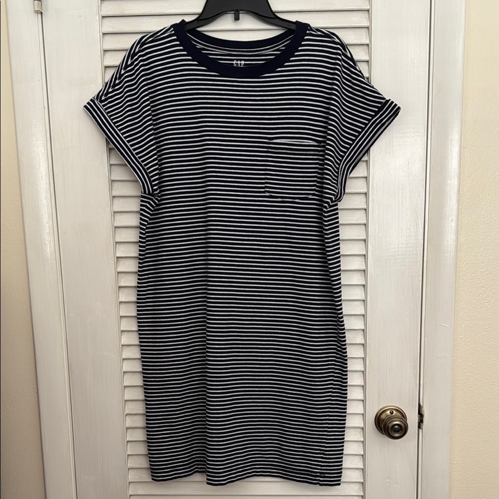 Gap Women’s Classic Striped Navy and White Dress